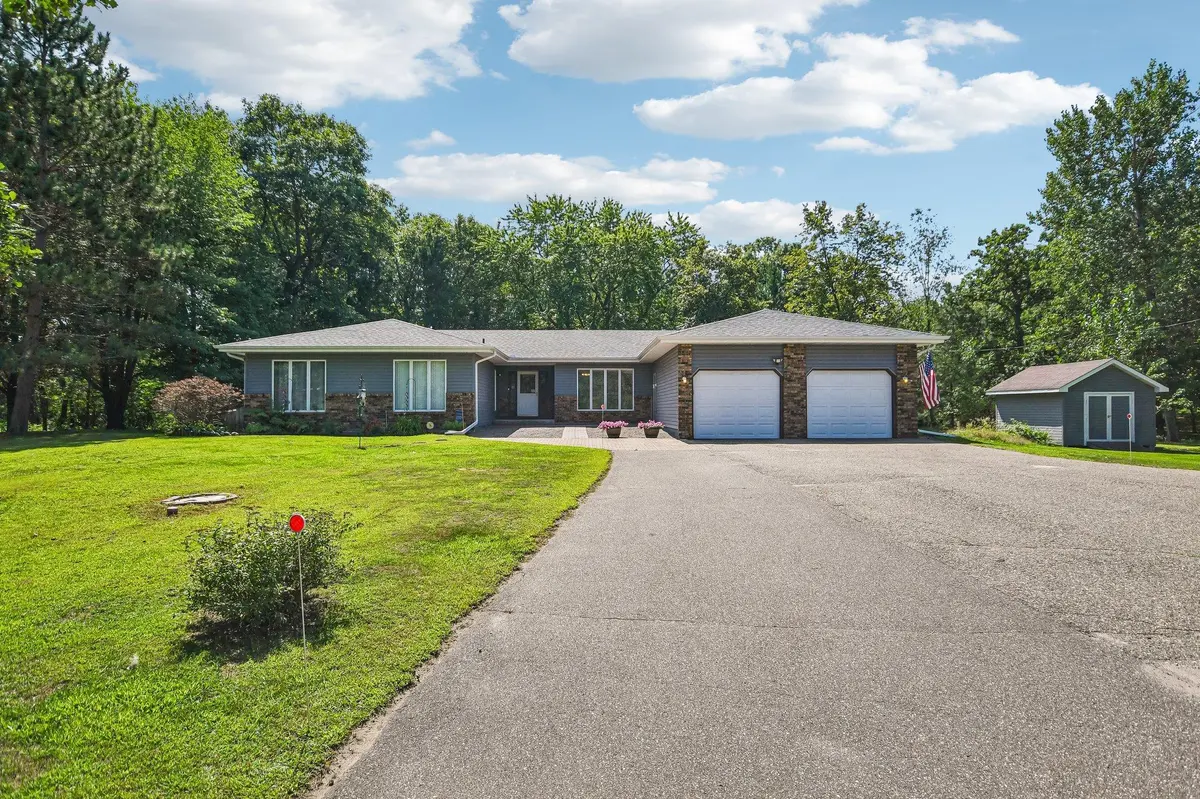 3370 191st LN NW, Oak Grove, MN 55303
