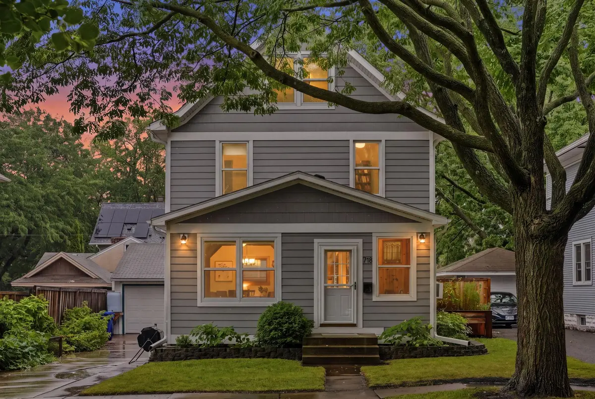 718 Manomin AVE, Saint Paul, MN 55107