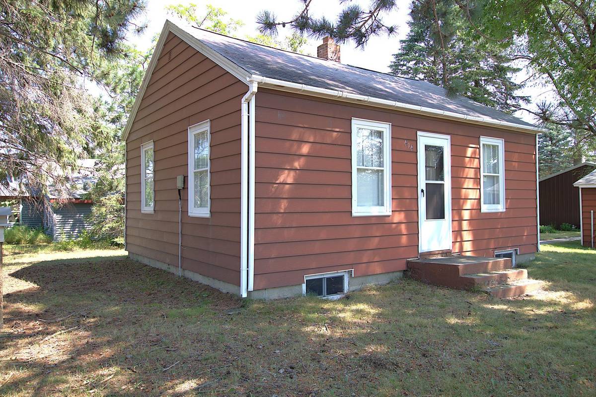 414 Cleveland ST SW, Staples, MN 56479