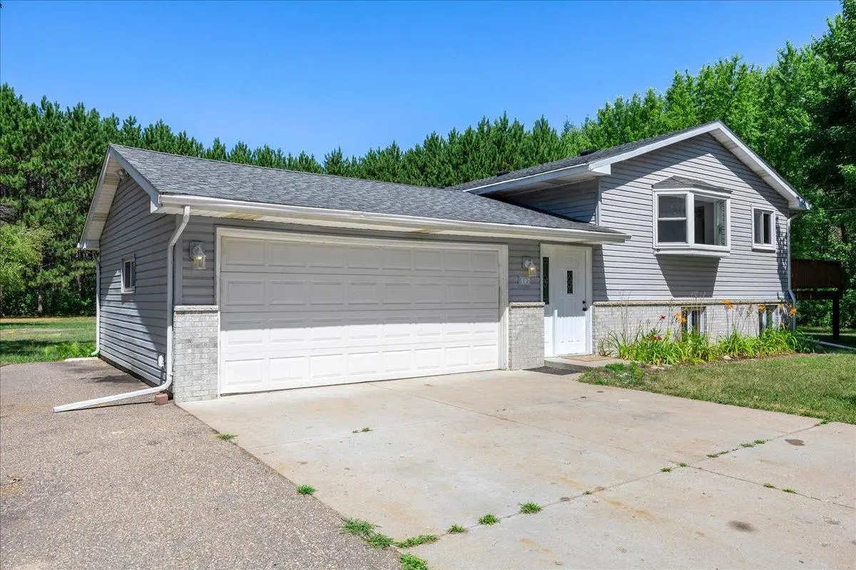 107 221st AVE NW, Oak Grove, MN 55011