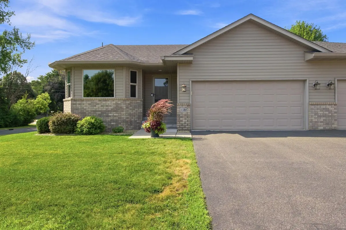 1501 Comstock LN N, Plymouth, MN 55447