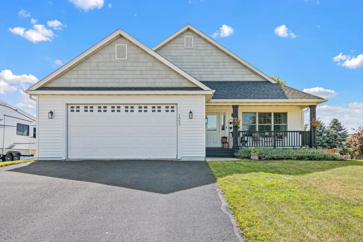 1365 Martin CT, New Richmond, WI 54017