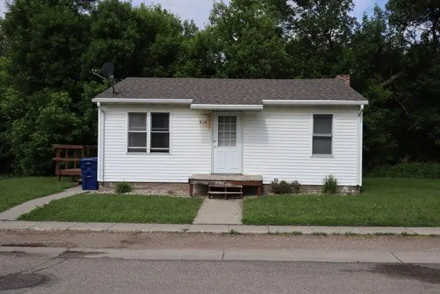 516 Kempel DR, Lisbon, ND 58054