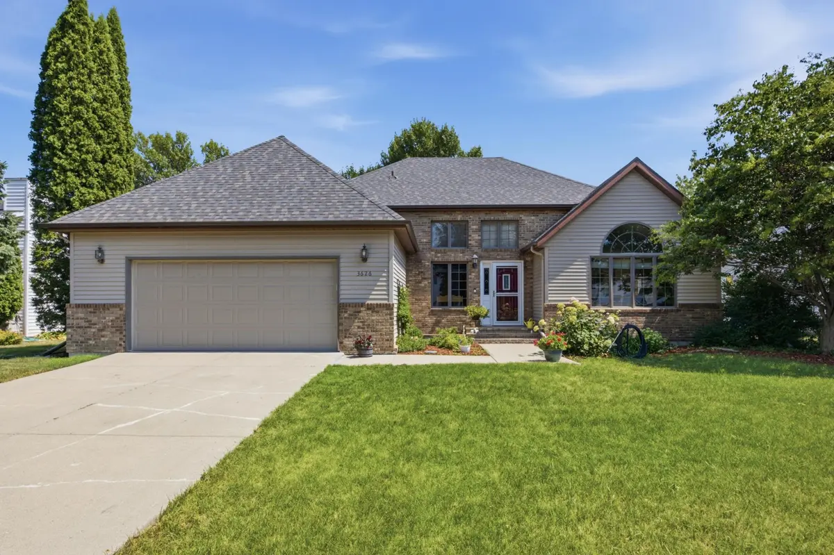 3626 22nd ST S, Fargo, ND 58104