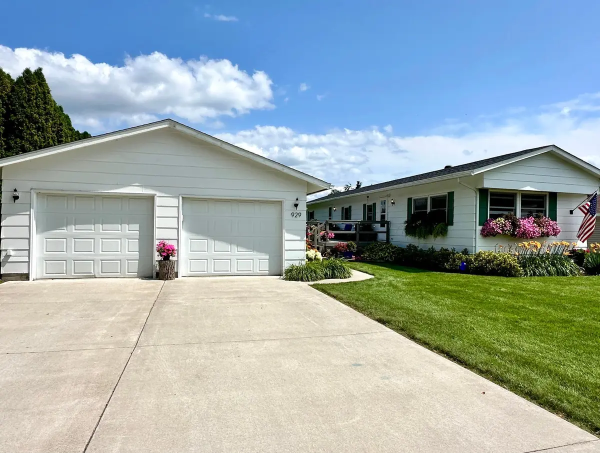 929 W Iowa ST, Lake City, MN 55041
