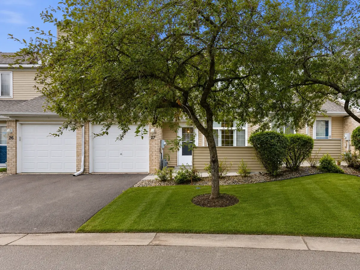2280 Ranchview LN N #27, Plymouth, MN 55447