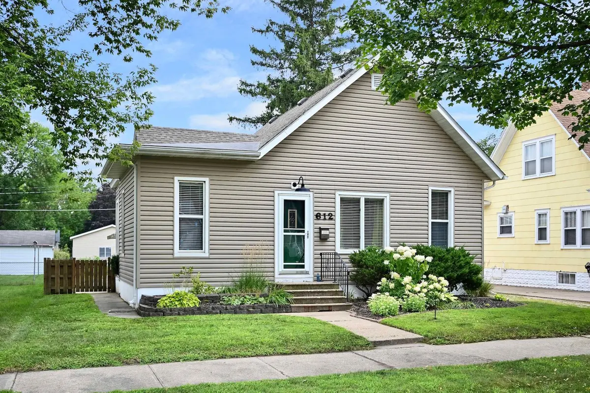 612 Center ST, Winona, MN 55987