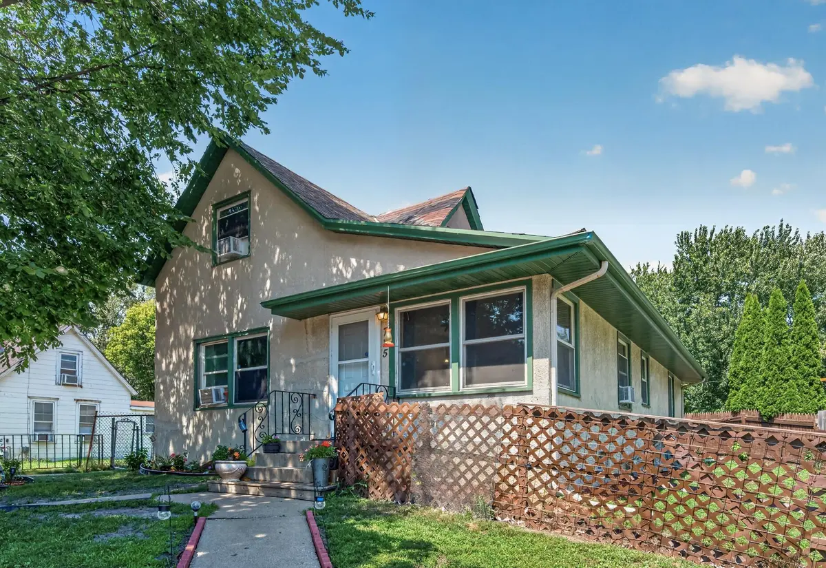 725 California AVE E, Saint Paul, MN 55106