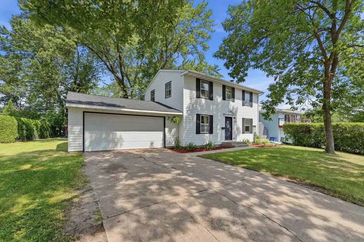 1041 23rd AVE N, Saint Cloud, MN 56303