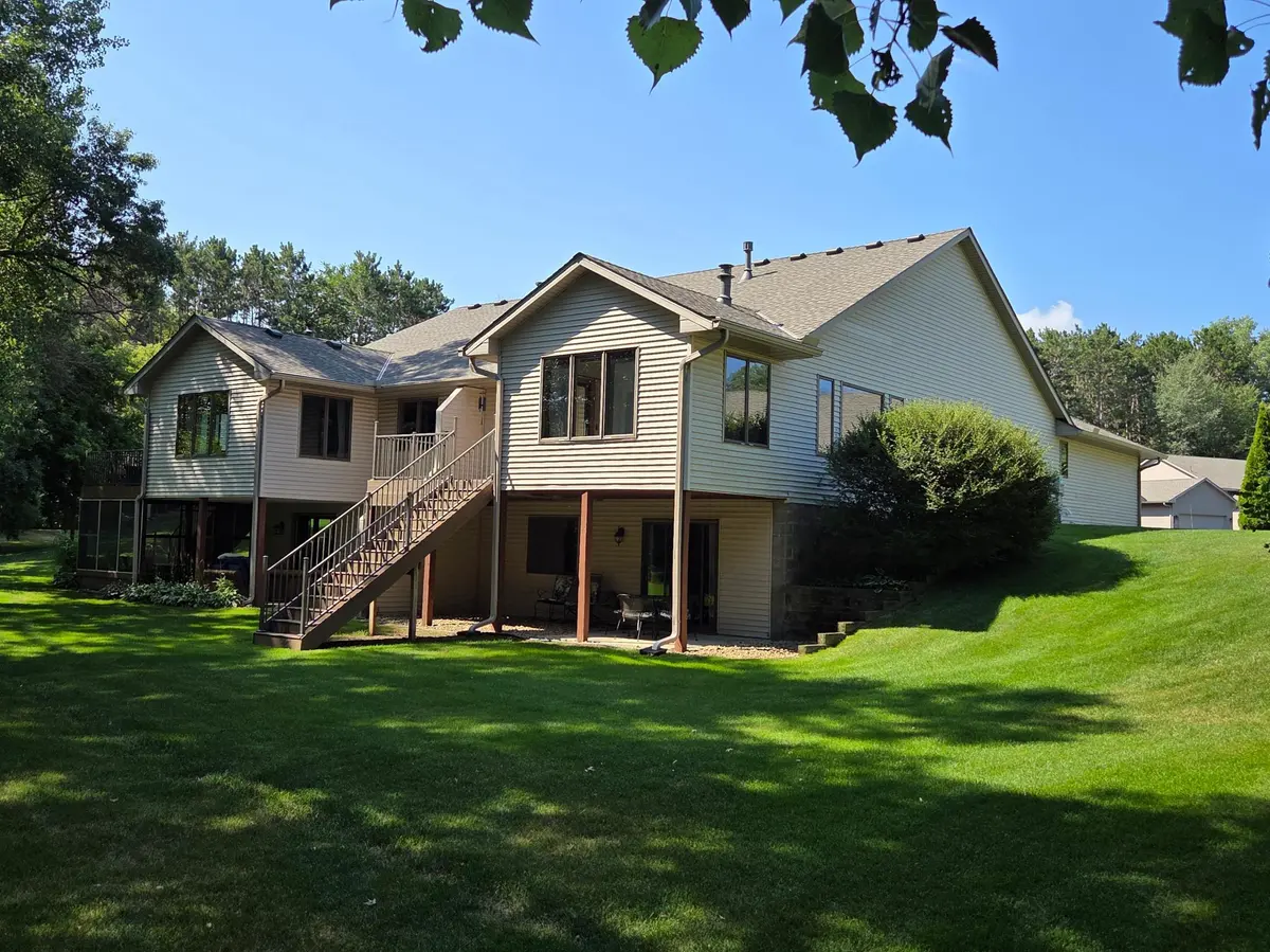 5853 Oxboro AVE N, Stillwater, MN 55082