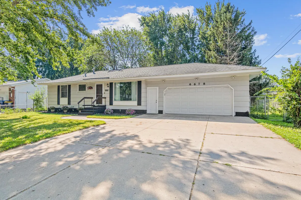 6678 166th ST W, Rosemount, MN 55068