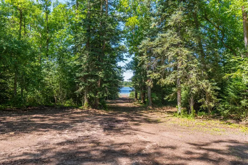 575 S Lake Lawrence RD NE, Outing, MN 56662