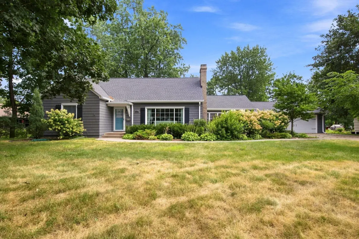 495 5th AVE N, Hopkins, MN 55343