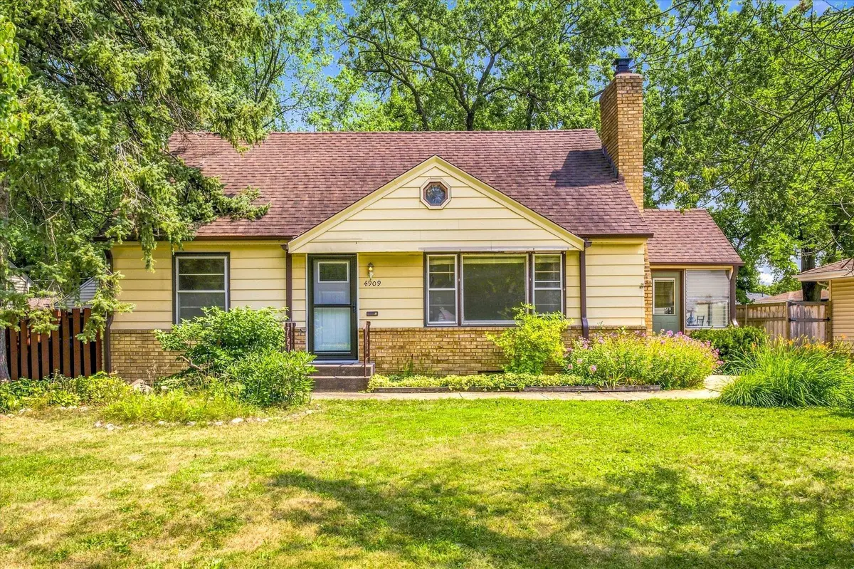 4909 W Upland Crest, Columbia Heights, MN 55421