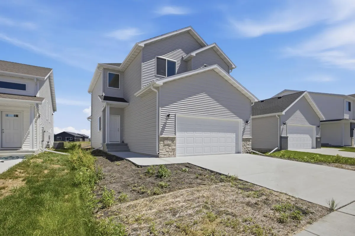 6874 Joseph ST, Horace, ND 58047