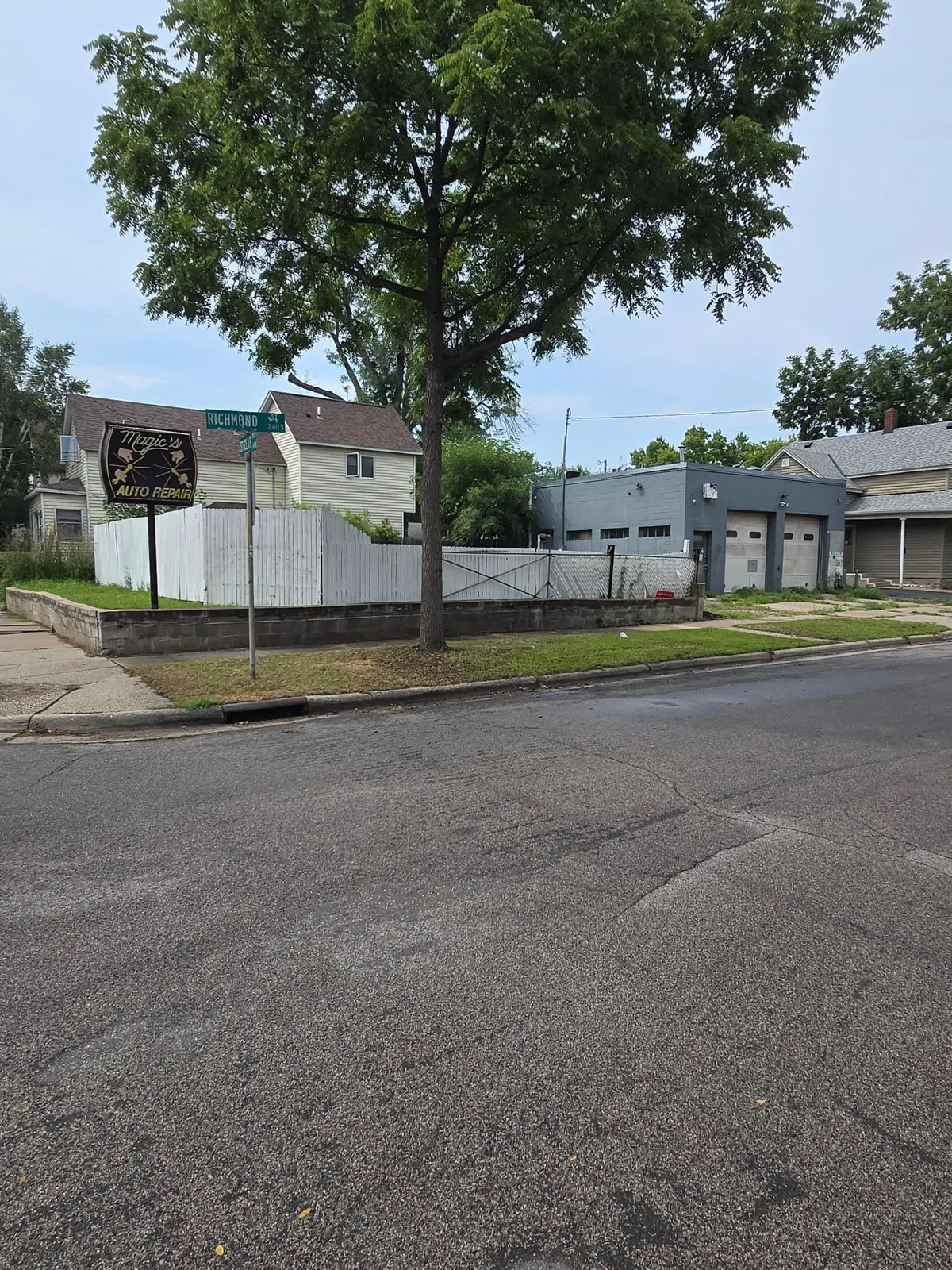 237 Richmond ST, Saint Paul, MN 55102