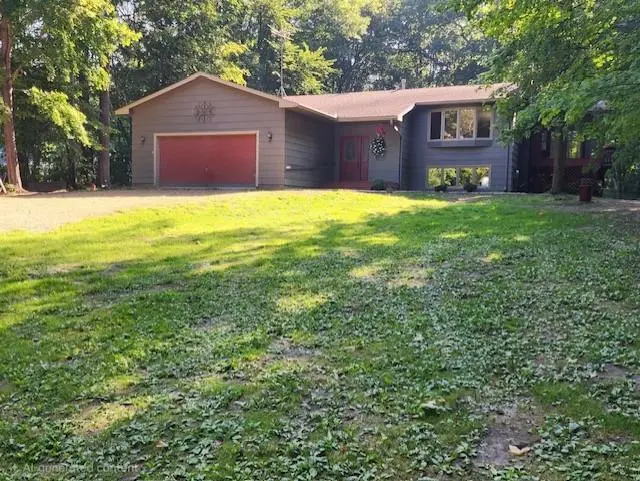 28957 Linden AVE, Lindstrom, MN 55045