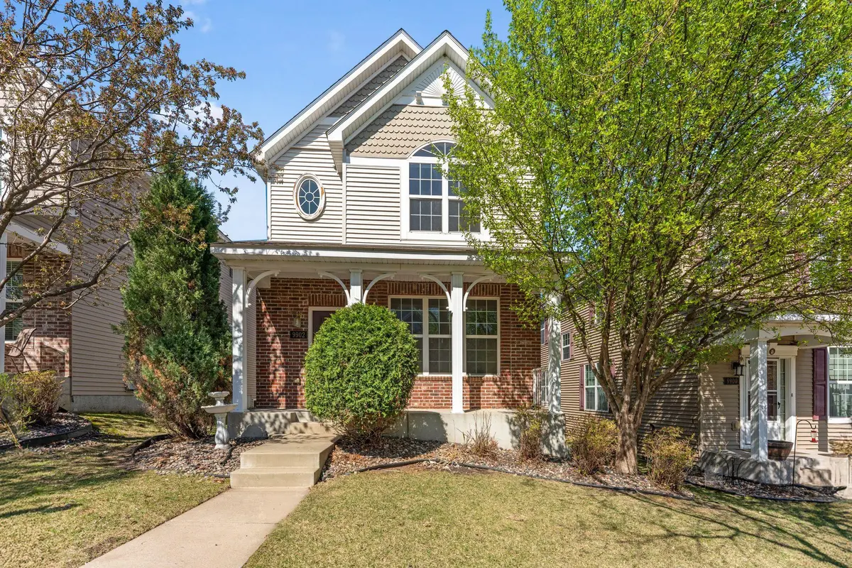 9902 Switch Grass LN, Eden Prairie, MN 55347