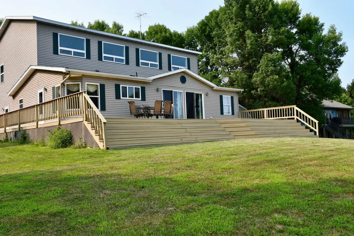 22273 Peterson LN, Detroit Lakes, MN 56501
