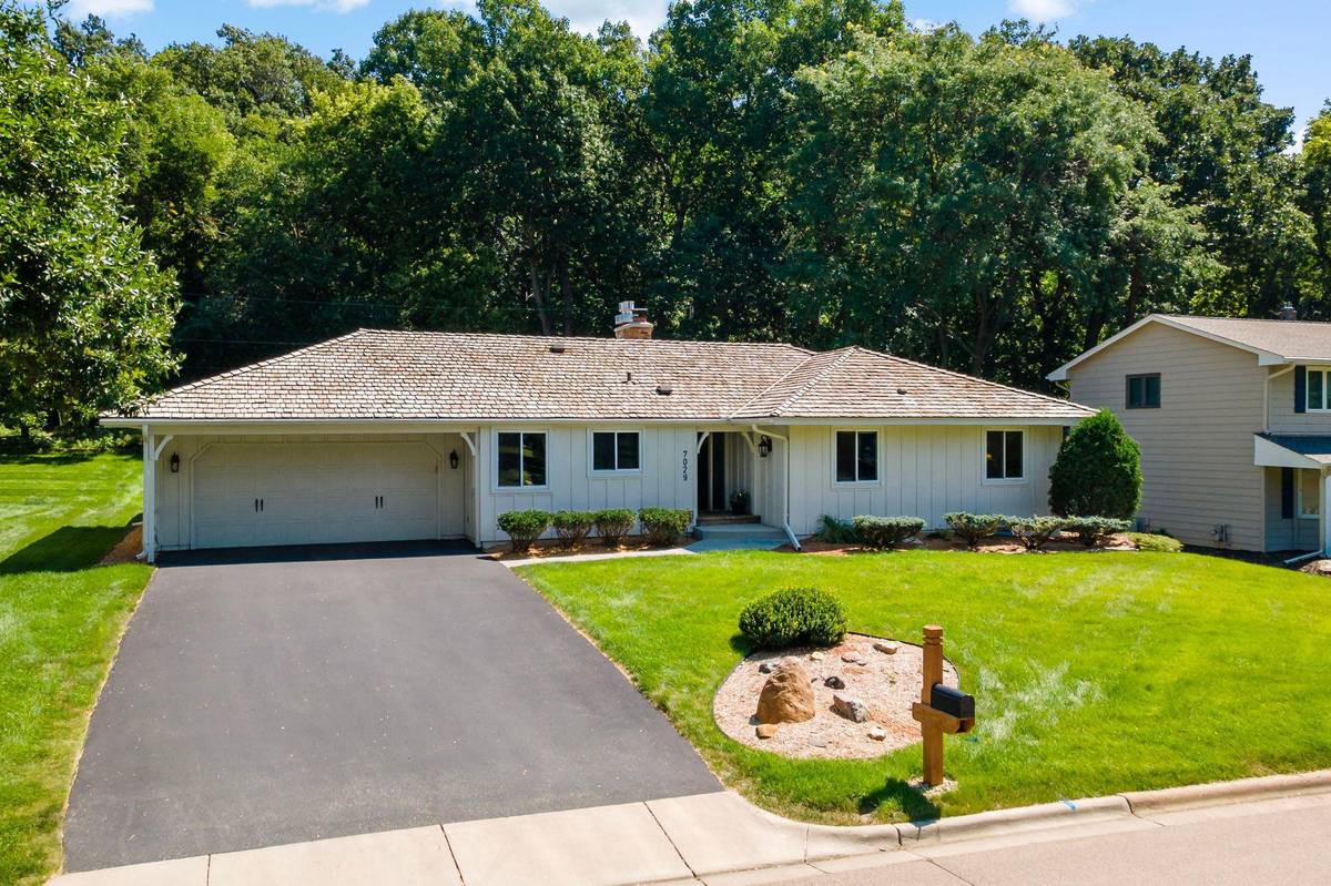 7029 Comanche CT, Edina, MN 55439