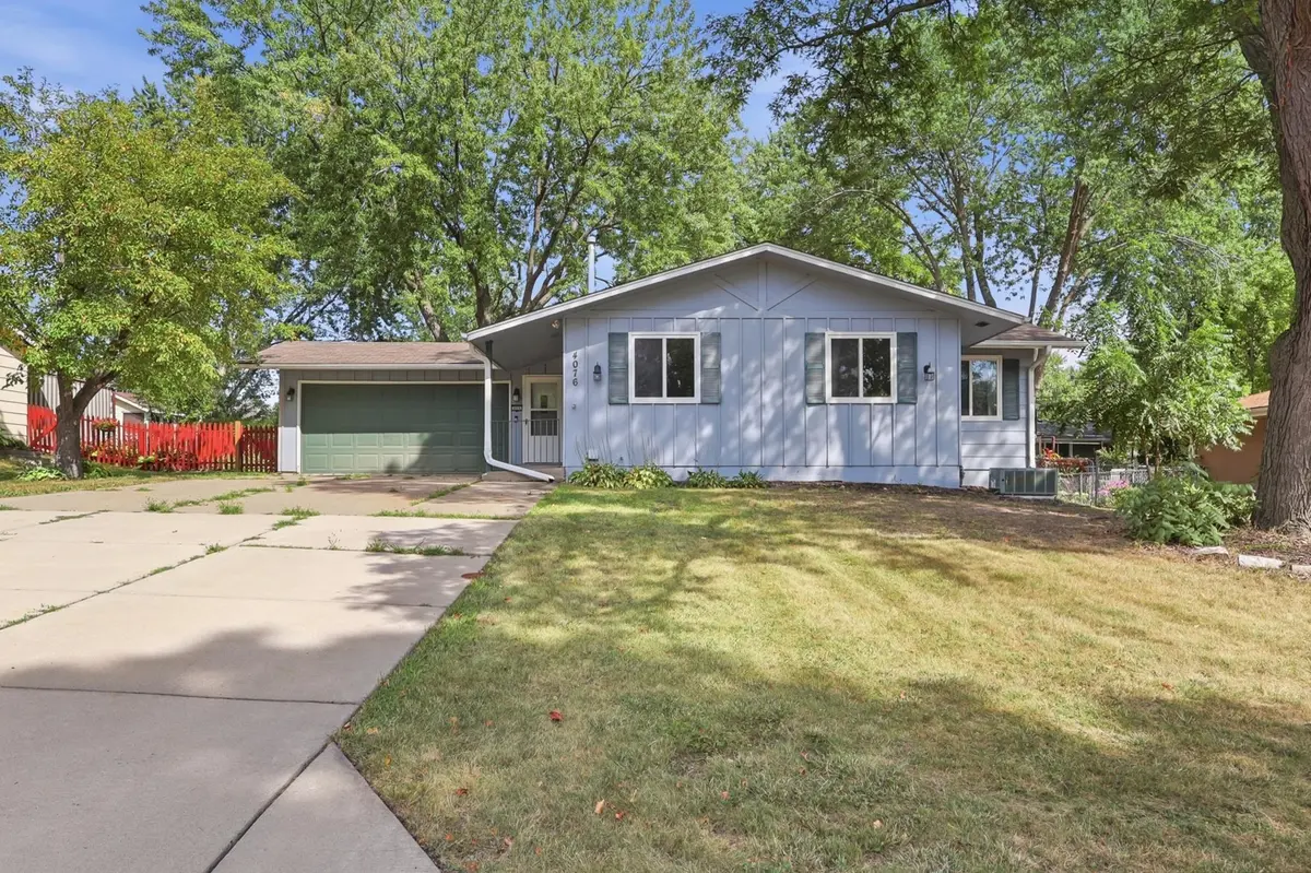 4076 Ensign AVE N, New Hope, MN 55427