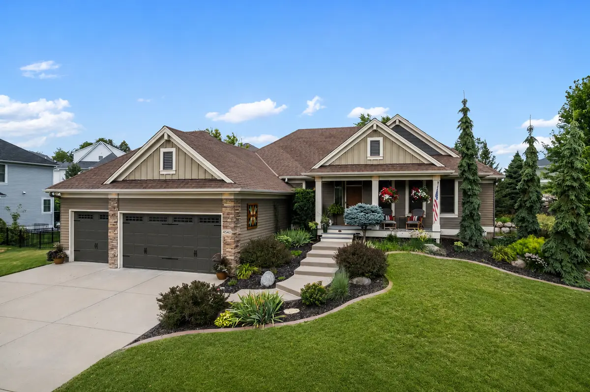 4540 Fable Hill Pkwy N, Hugo, MN 55038