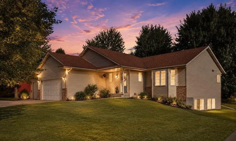 1210 Jadden LN SE, Owatonna, MN 55060