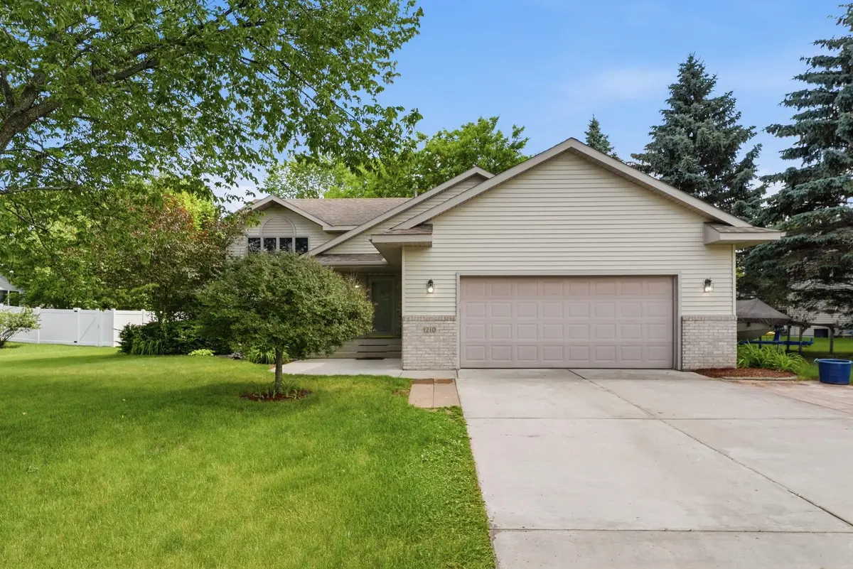 1210 E Baker ST, Saint Joseph, MN 56374