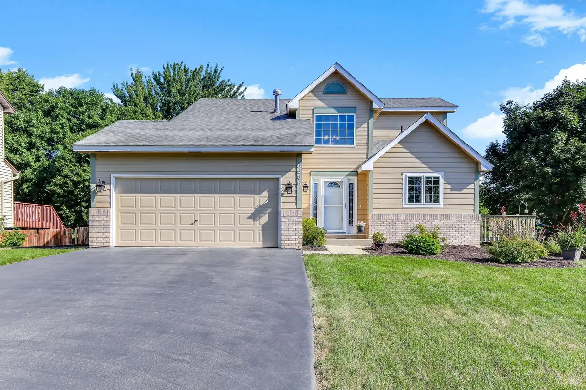 5506 W 137th ST, Savage, MN 55378