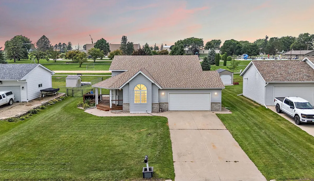 908 W 1st ST, West Concord, MN 55985