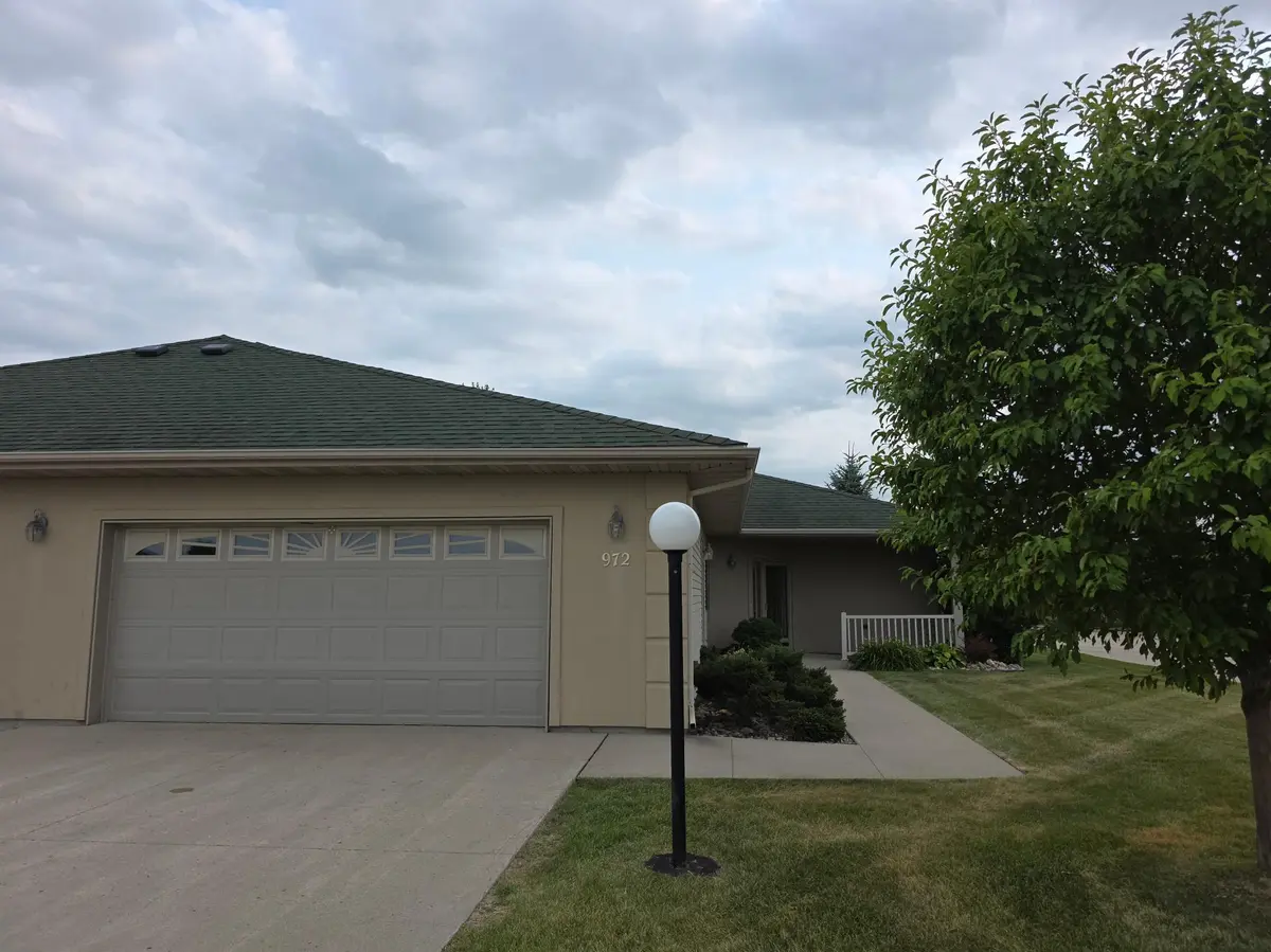 972 33rd ST S, Moorhead, MN 56560