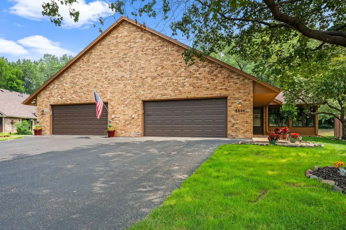 8824 Montegue TER N, Brooklyn Park, MN 55443