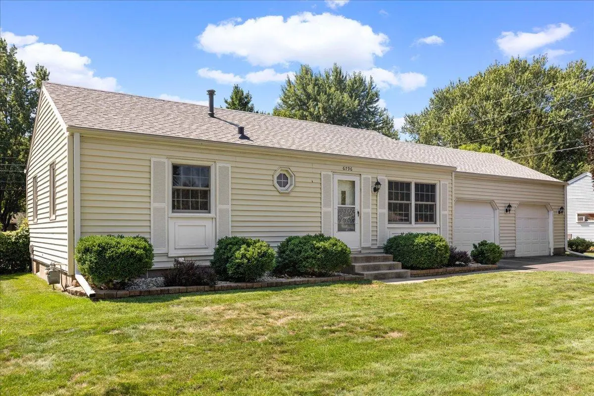 6796 161st ST W, Rosemount, MN 55068