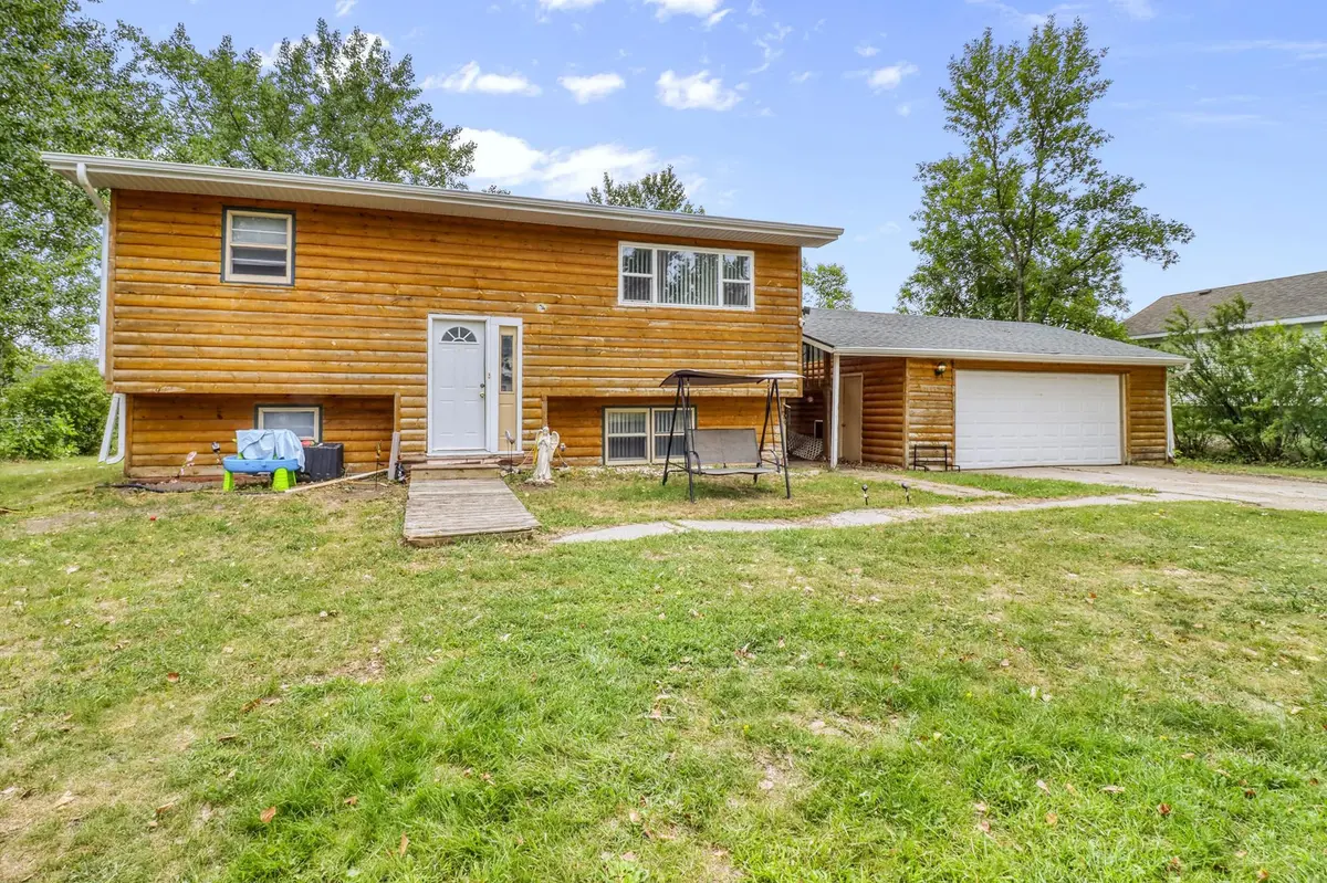 105 6th ST, Christine, ND 58015