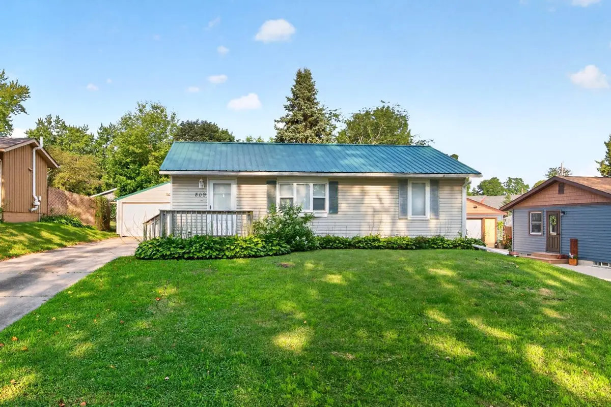 509 3rd AVE NE, Byron, MN 55920
