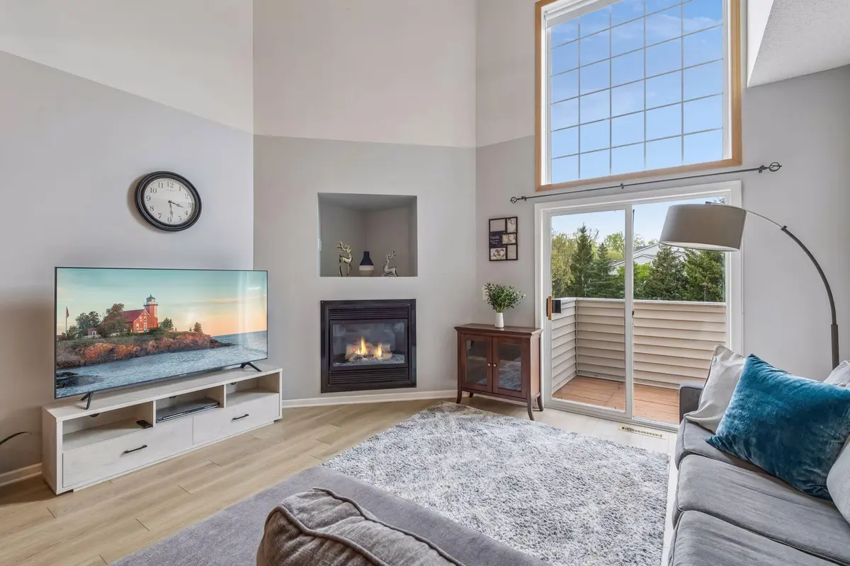 17679 Hackberry CT, Eden Prairie, MN 55347