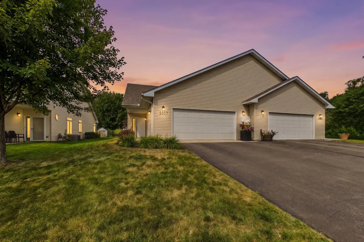 2307 Norwood LN, Mound, MN 55364