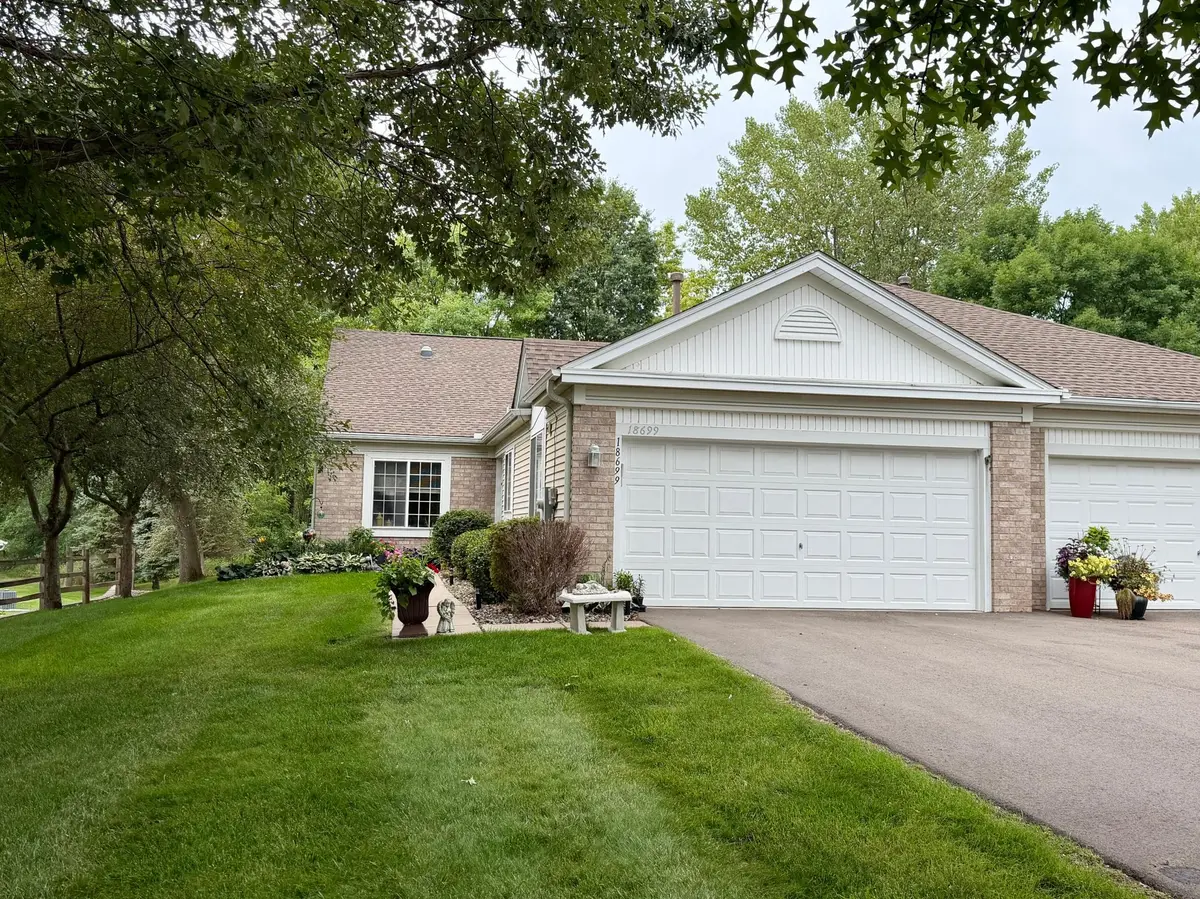 18699 Kalmar CT, Lakeville, MN 55044
