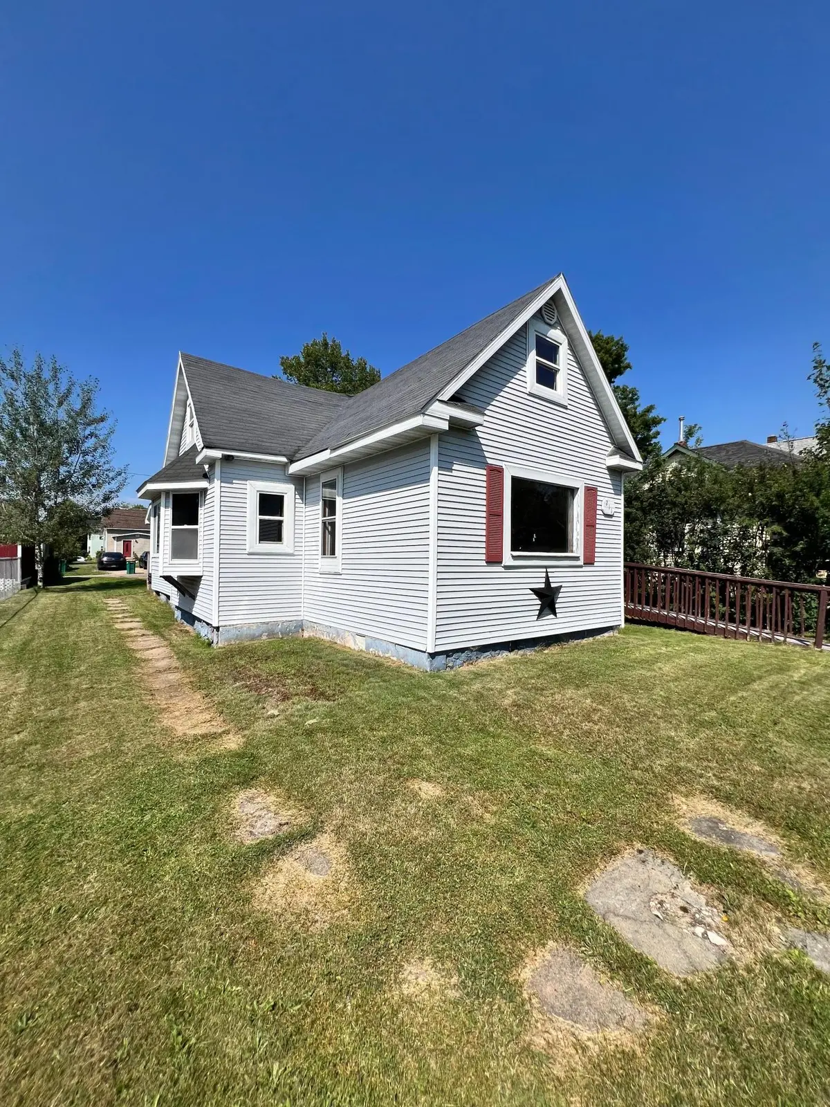 211 Ethel ST, Marble, MN 55764