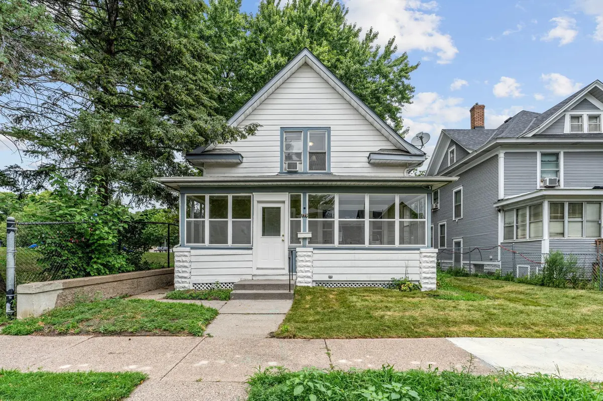 779 Thomas AVE, Saint Paul, MN 55104