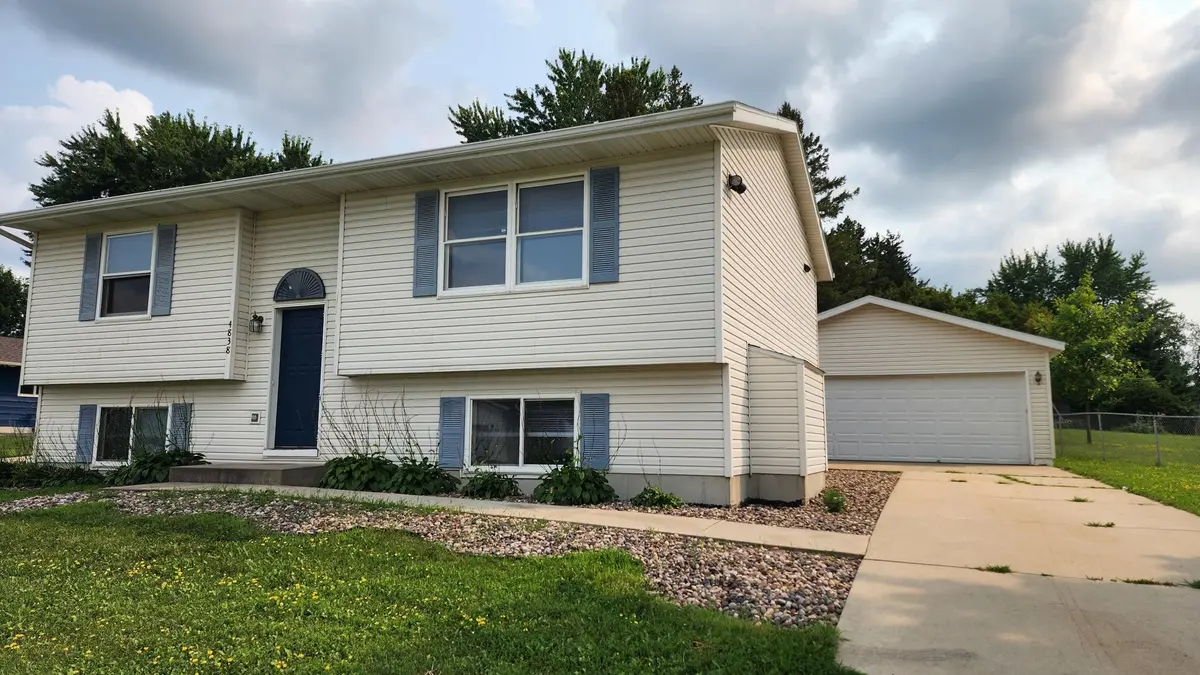 4838 Salley LN NW, Rochester, MN 55901