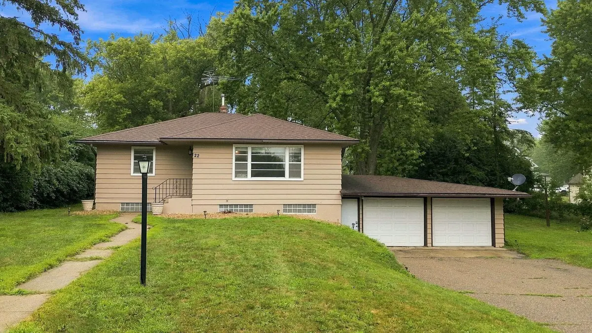 22 Elm AVE S, Maple Lake, MN 55358