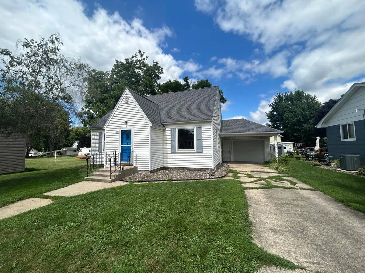 370 E 5th ST, Zumbrota, MN 55992