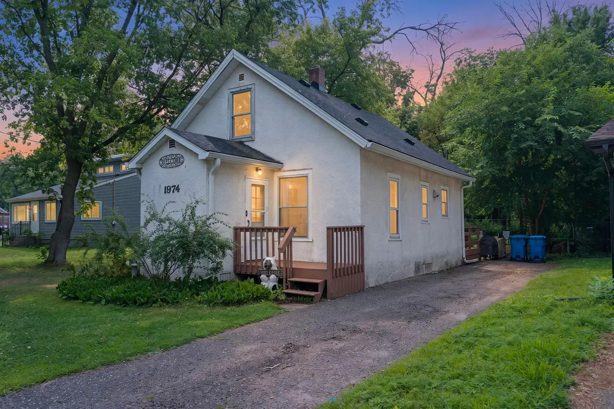 1974 Stillwater ST, White Bear Lake, MN 55110