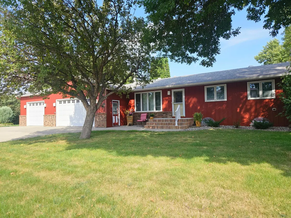 1710 7th ST N, Wahpeton, ND 58075