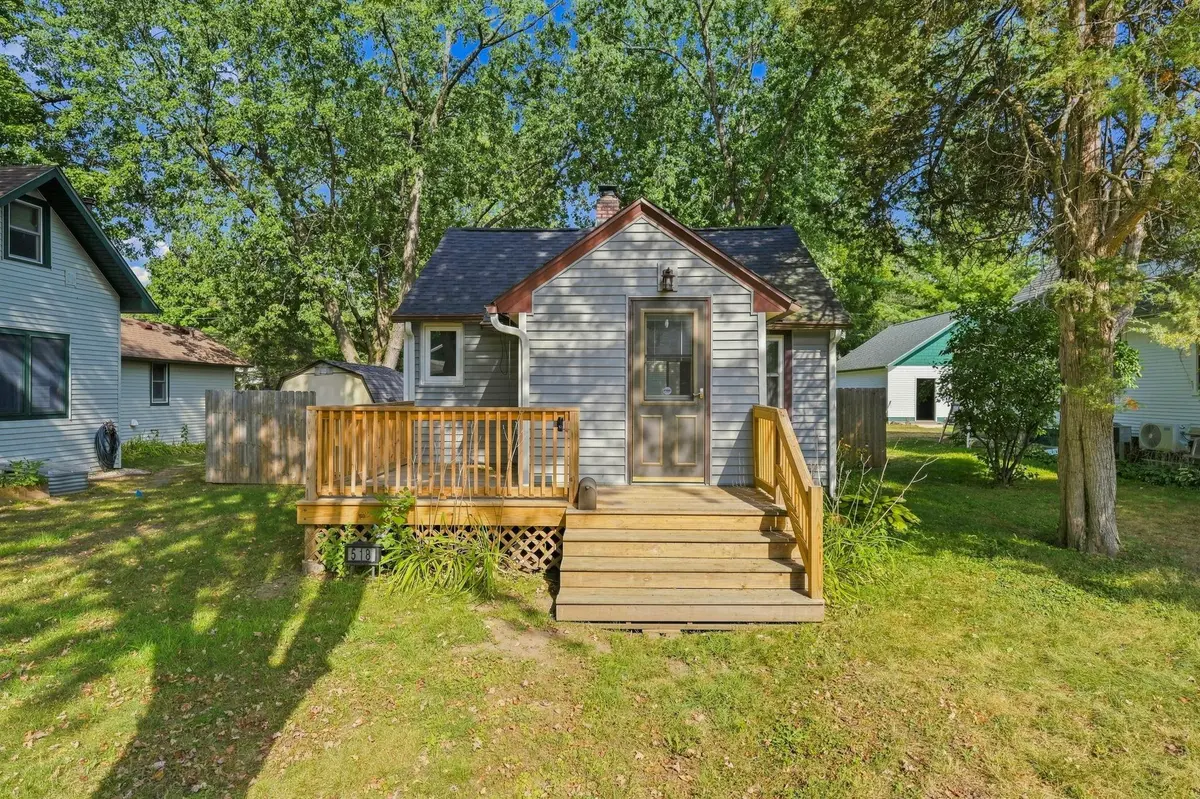 518 N Pearl ST, River Falls, WI 54022