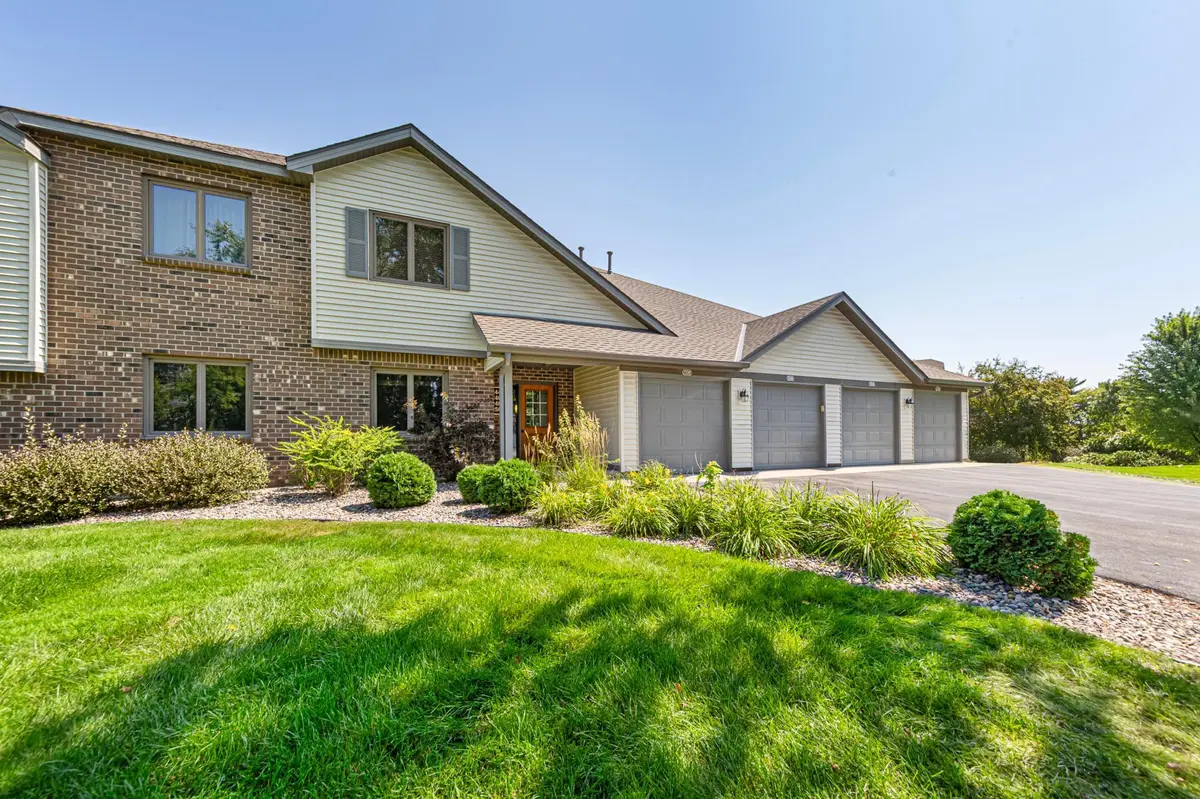 7250 Hunters RUN, Eden Prairie, MN 55346