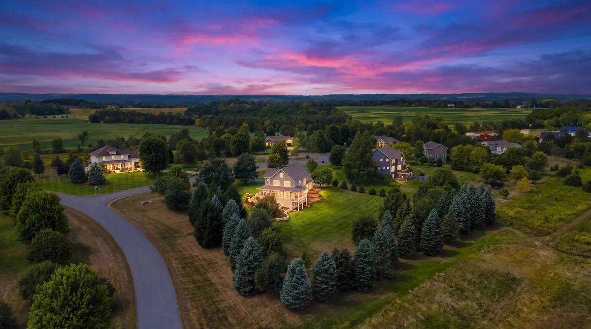 439 Horizon CT, Hudson, WI 54016