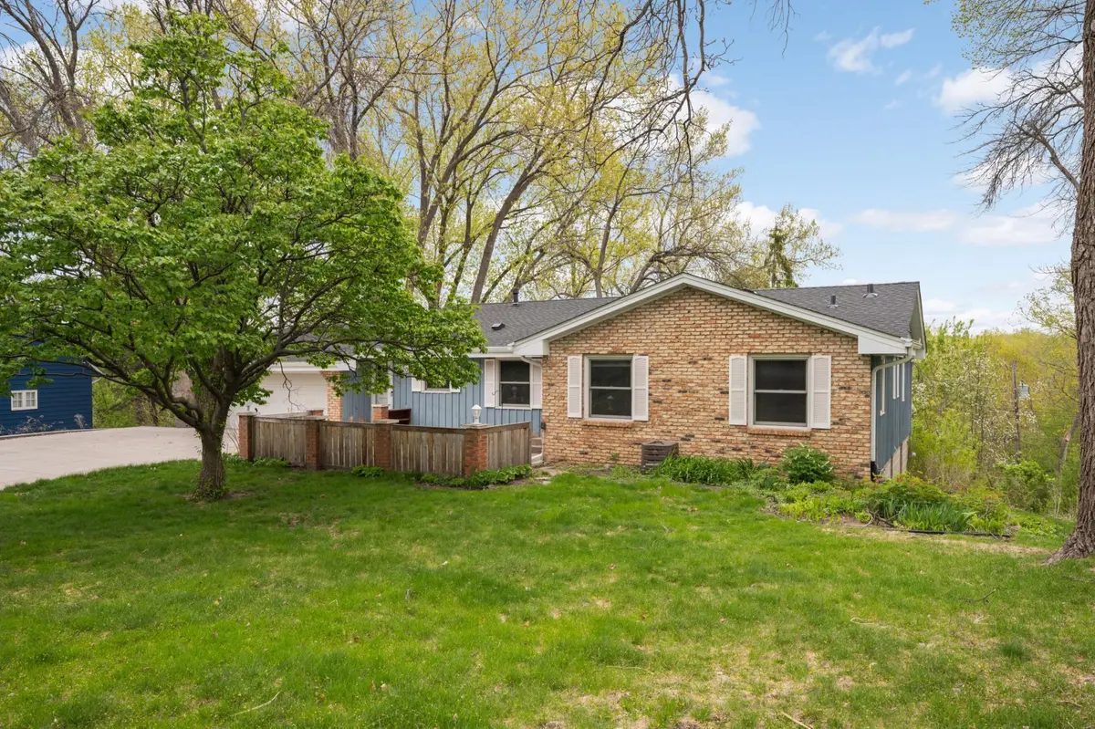 4030 Wasatch LN, Golden Valley, MN 55422