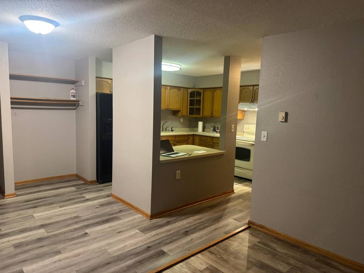 221 Grand AVE W #306, South Saint Paul, MN 55075